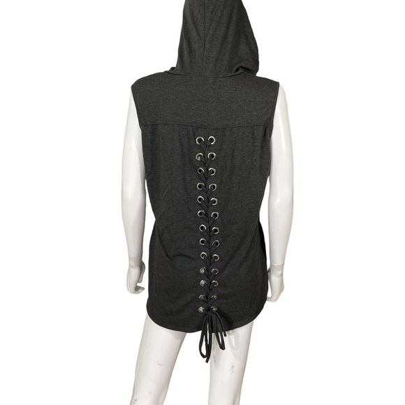 Ariella Grey Sleeveless Hoodie V Neck Laced Up Top
New - Picture 4 of 6